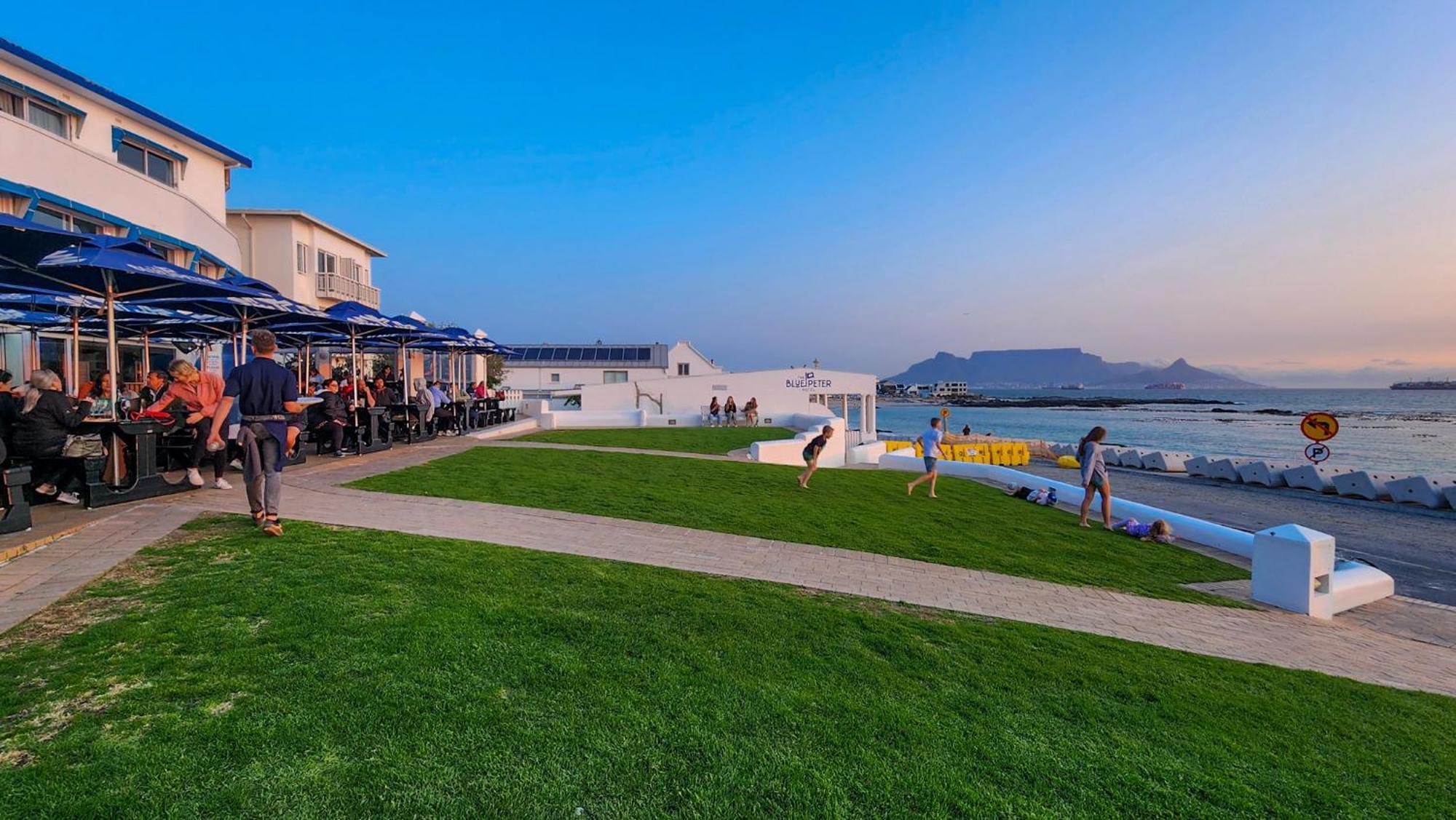 The Blue Peter Hotel Bloubergstrand Exterior foto