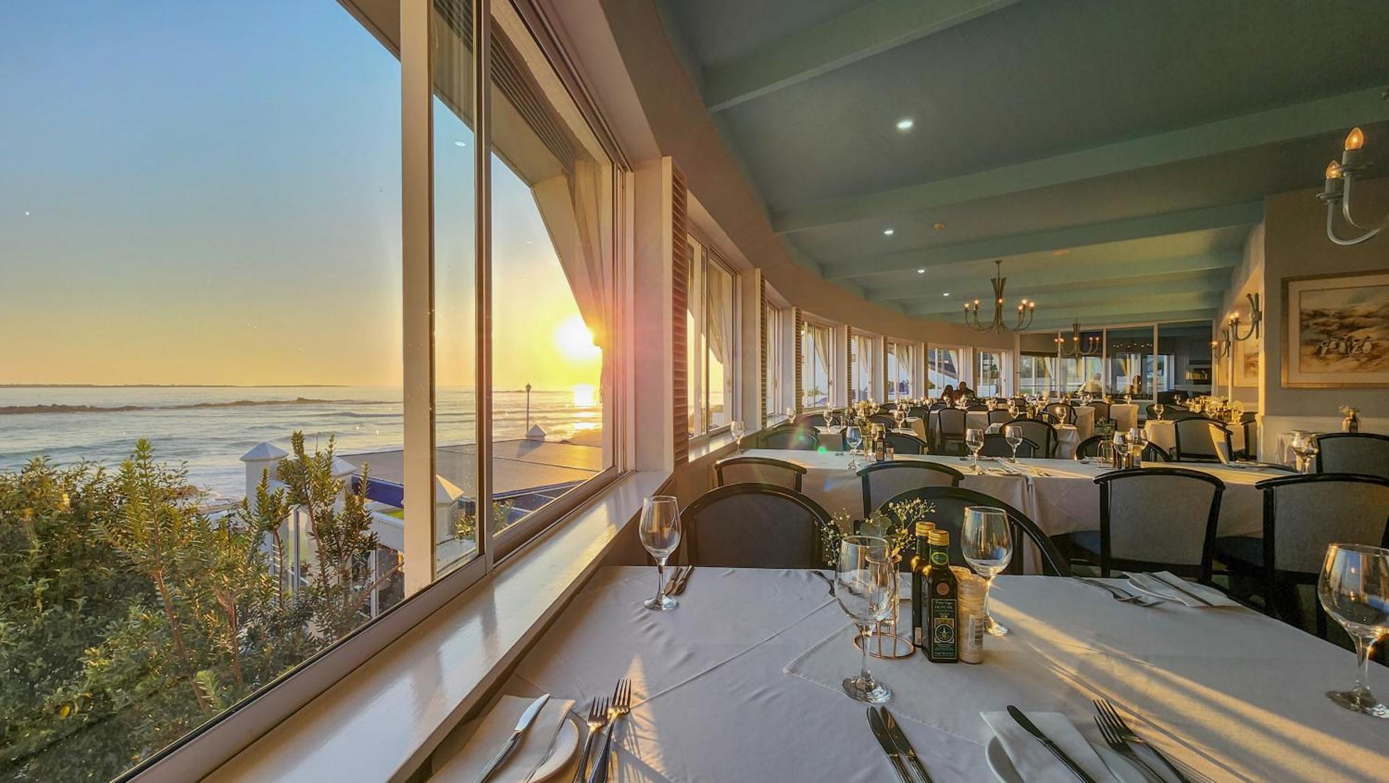 The Blue Peter Hotel Bloubergstrand Exterior foto