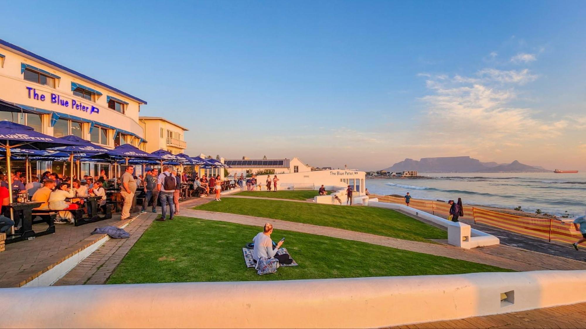 The Blue Peter Hotel Bloubergstrand Exterior foto